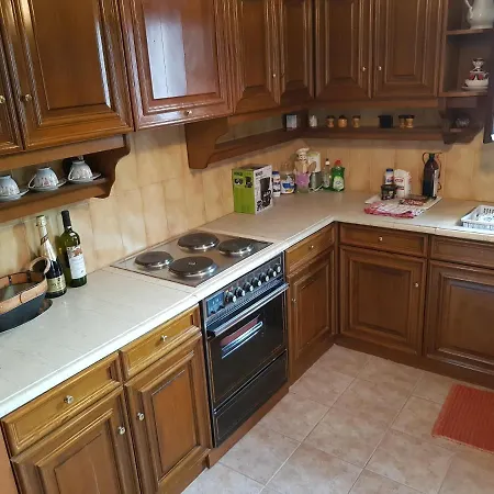 Rustic By The Sea Apartment Flogita